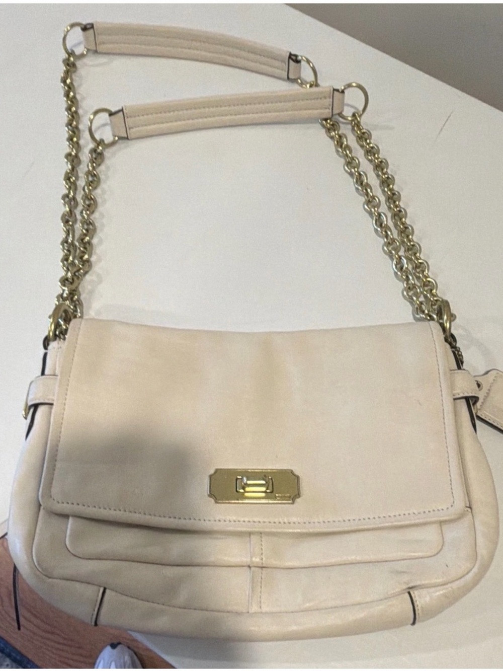 COACH Classic Cream Leather Shoulder Bag with Gold Chain
